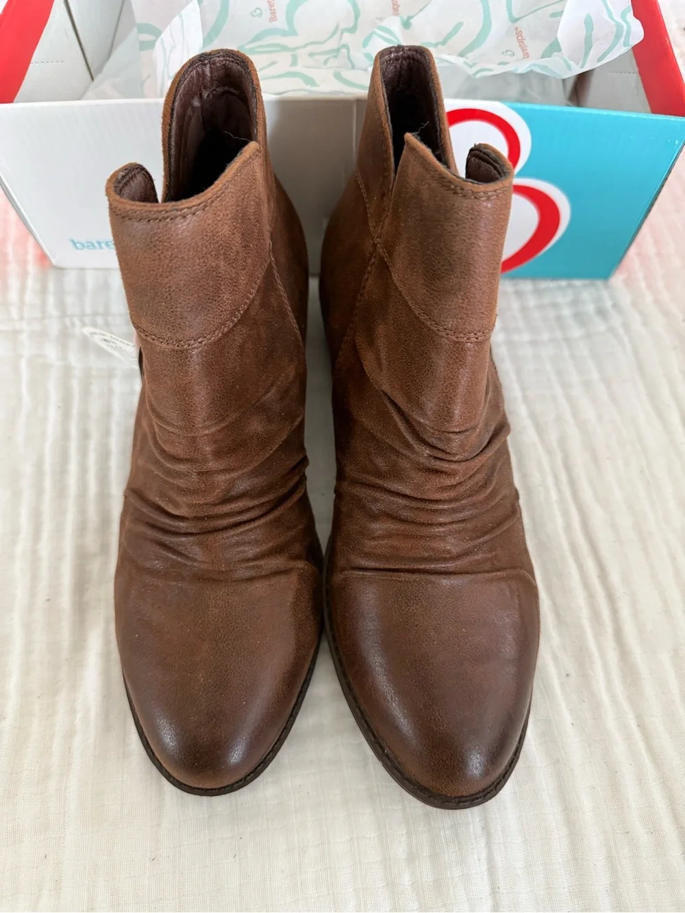 NWT BareTraps Sam Bootie Size 8 Wide